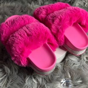 Pink fur slippers size 7